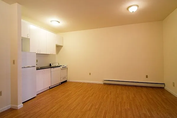 Rented by Nooklyn NYC LLC | media 7