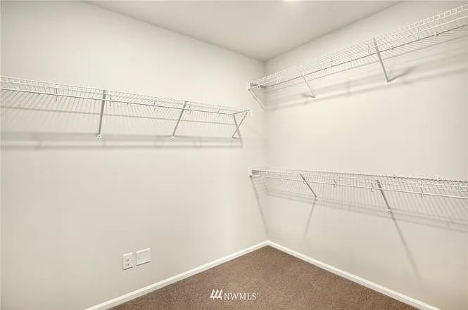 2730 Saga Ct NE — Photo 16