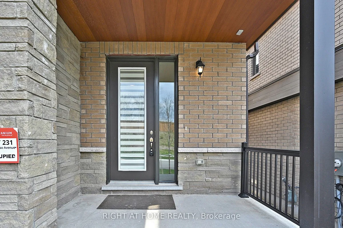 Building Photo - 11 Calypso Ave