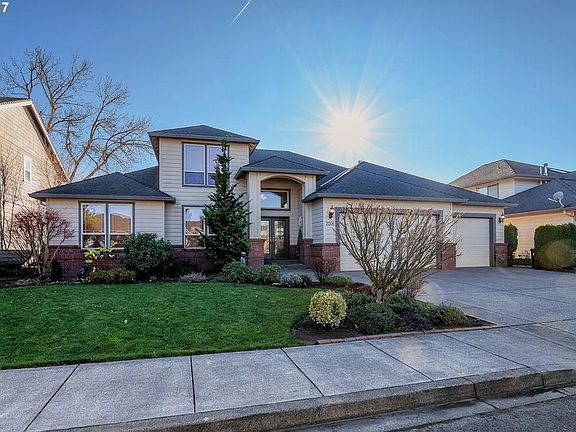 2nd image of 2206 SE 12th Ave