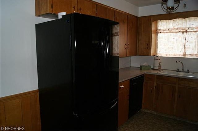 1st image of 733 E Baird Ave