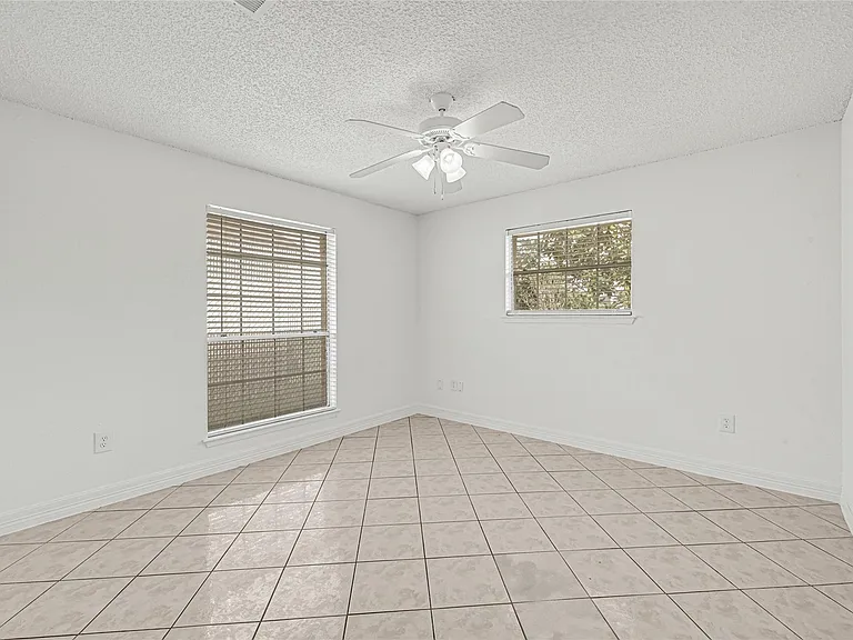 9208 Carousel Ln — Photo 15