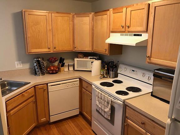 5th image of 2869 Barclay Way