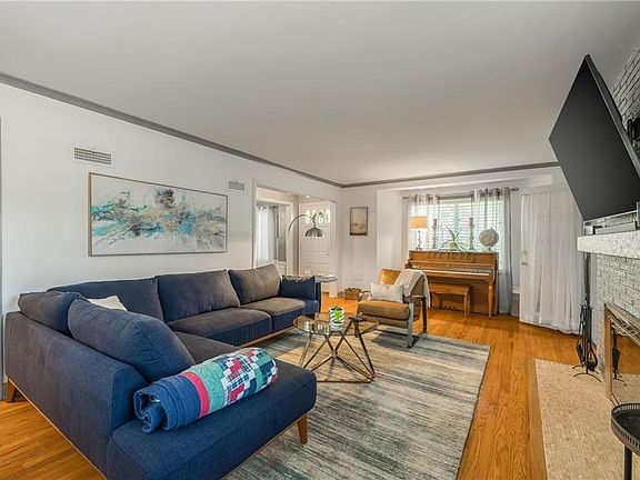 5th image of 1201 W 76th St