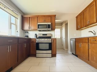 128 Lawrence St #B, Medford, MA 02155