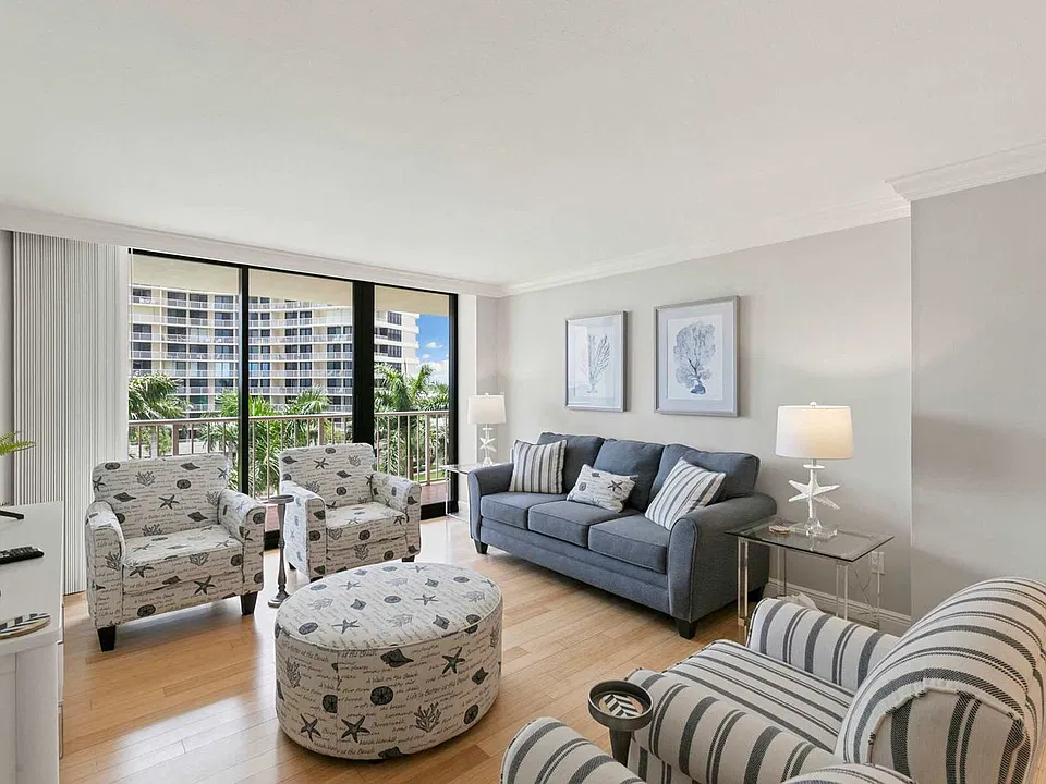 380 Seaview Ct #5-ID1700454P
