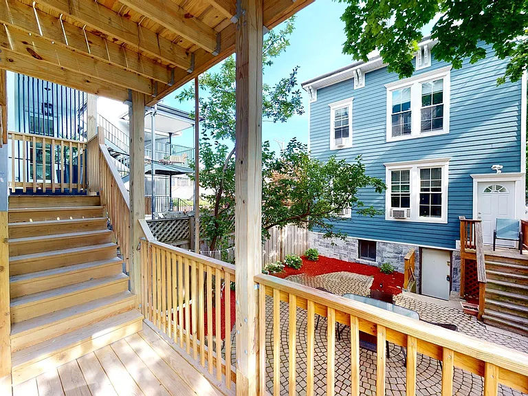 700 W Schubert Ave #1R — Photo 3