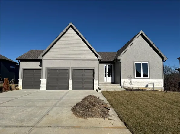 7551 NW Gower Ave, Kansas City, MO 64151