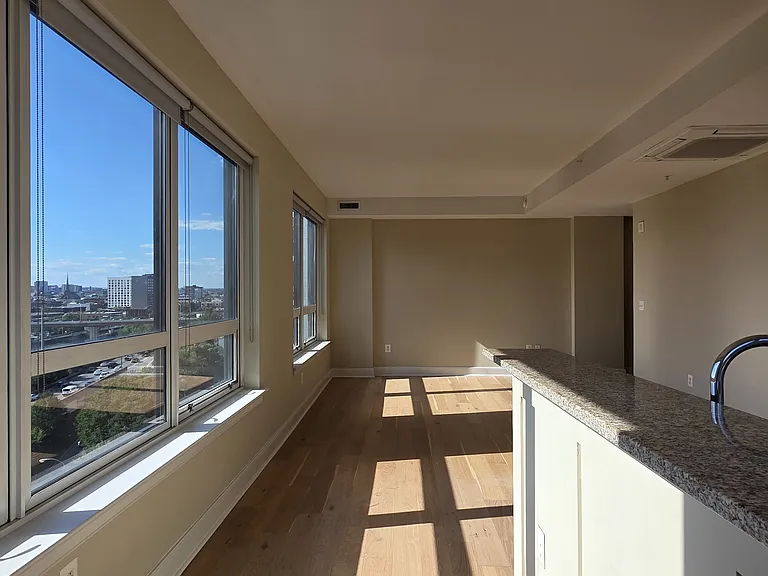 252 N Christopher Columbus Blvd #1116 — Photo 7