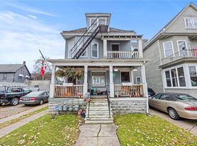 411 Breckenridge St, Buffalo, NY