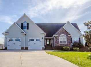 2914 Clear Ridge Dr, Trinity, NC 27370