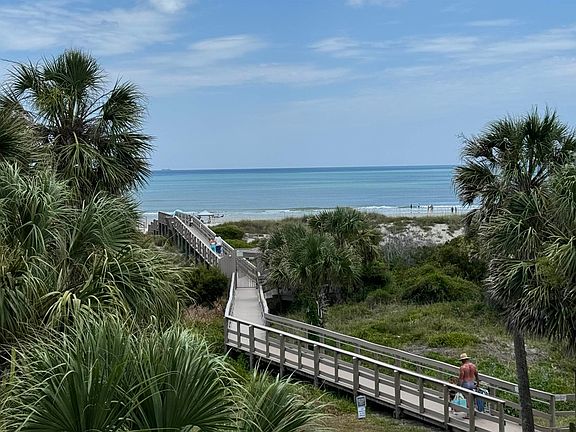 3rd image of 312 Caribe Vista Way