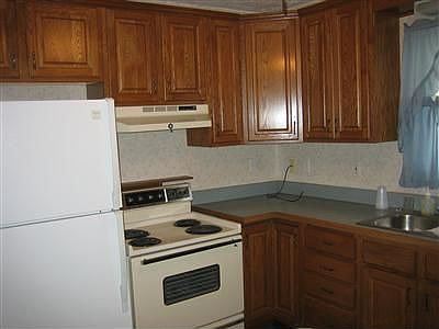5th image of 139 Courtland St