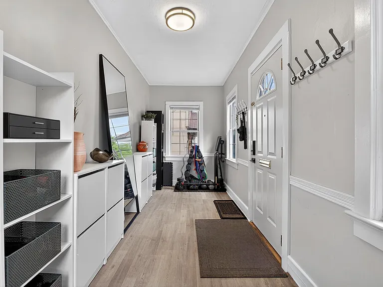 59 W 6th St — Photo 26