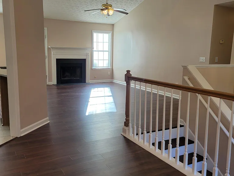 6286 Wellington Ct — Photo 35