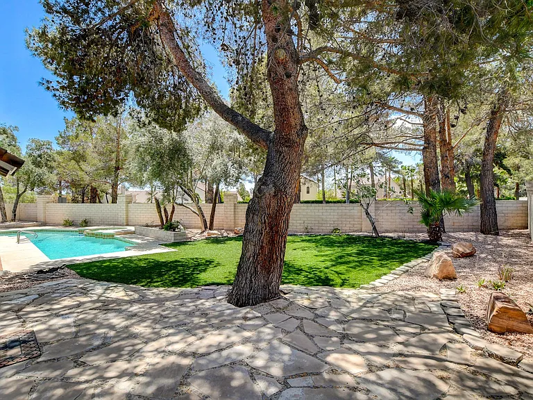 9205 Sandy Shores Dr — Photo 7