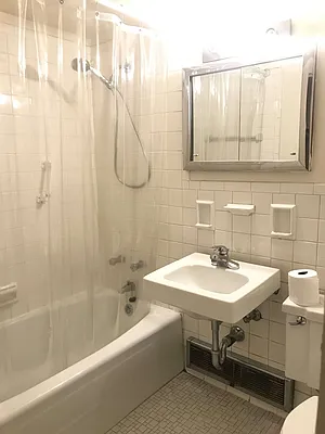 Rented by Owner | media 12