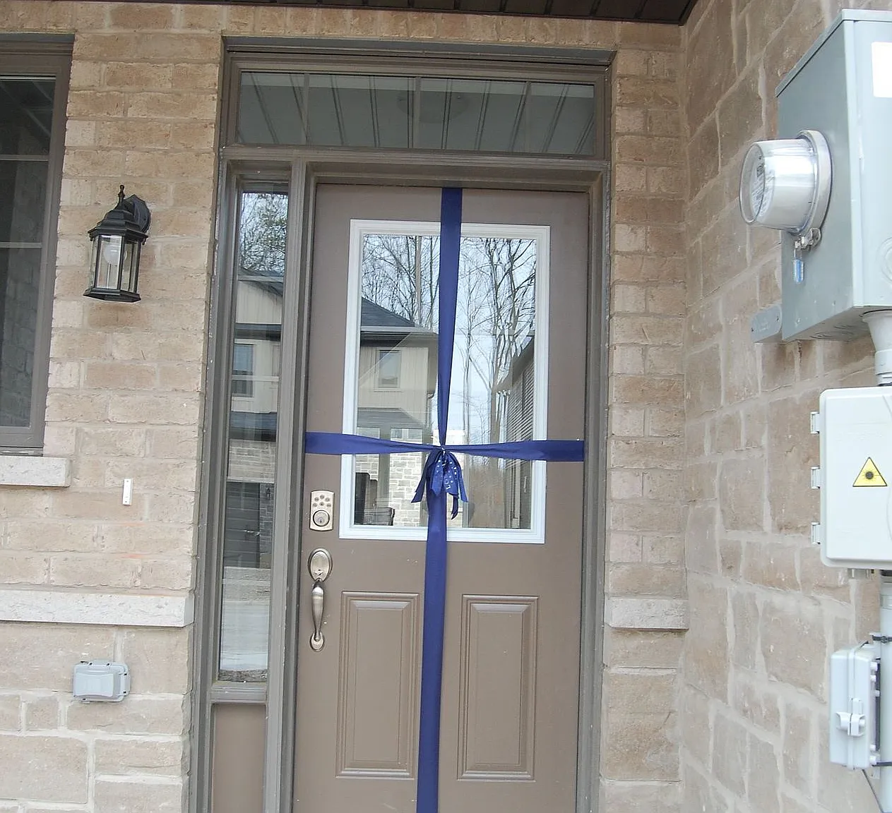 3 bed, $2,400 — Photo 1