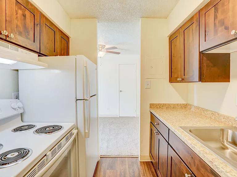 Ralston Park Apartments — Photo 25