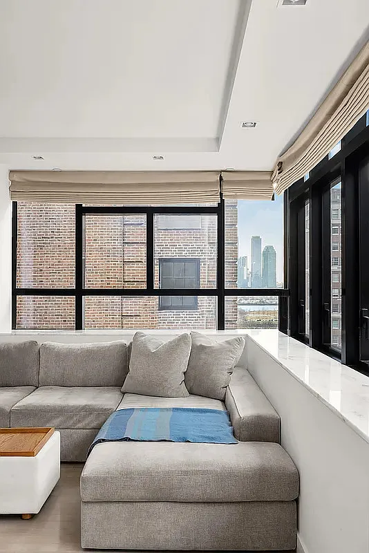 441 East 57th Street — Photo 3