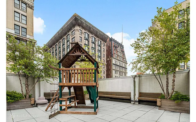 Sold by Douglas Elliman | media 23