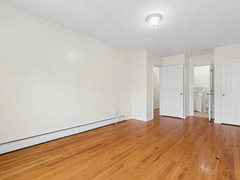 735 E 229th St #2 — Photo 12