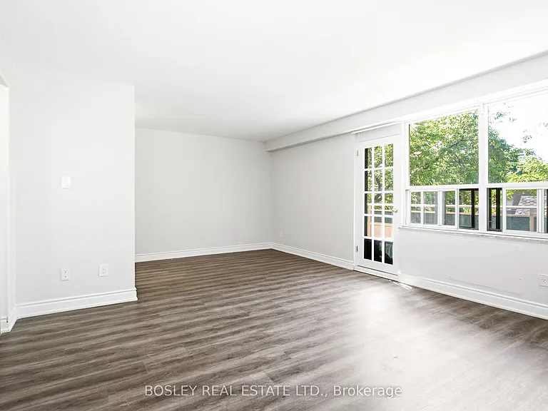 85 Lawton Blvd #403 — Photo 6