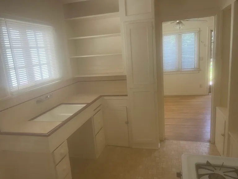 530 W Olive Ave — Photo 2