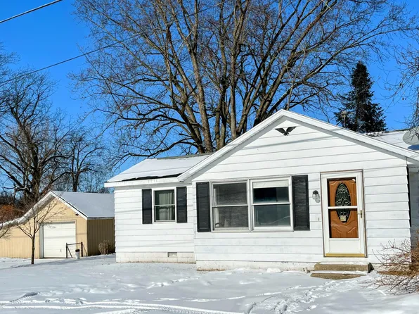 229 Roberts St, Niles, MI 49120