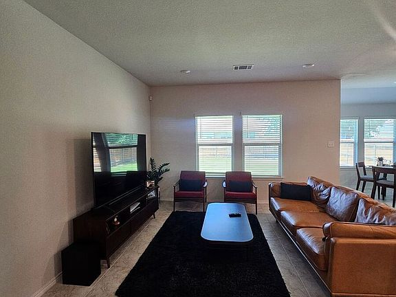 4th image of 9507 Murandy Dr