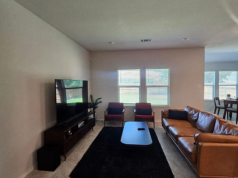 9507 Murandy Dr — Photo 4