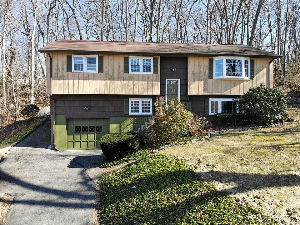 16 Nutmeg Dr, Gales Ferry, CT 06335 Zillow
