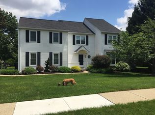 230 Winthrop Ln, Wayne, PA 19087