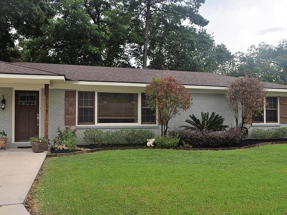 2nd image of 105 Redwood Dr