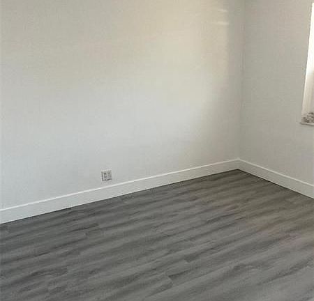 4th image of 624 NW 14th Ave APT 2