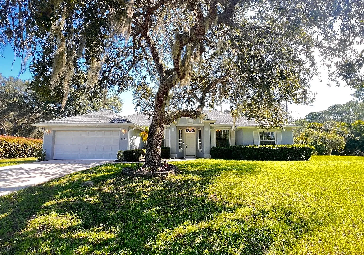 Unveil Your Dream Home: Exquisite 4-Bedroom Haven In Deltona Lakes! Washer And Dryer Included! La... — Photo 3