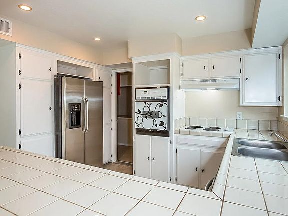 5th image of 6434 Oakcreek Way #6434