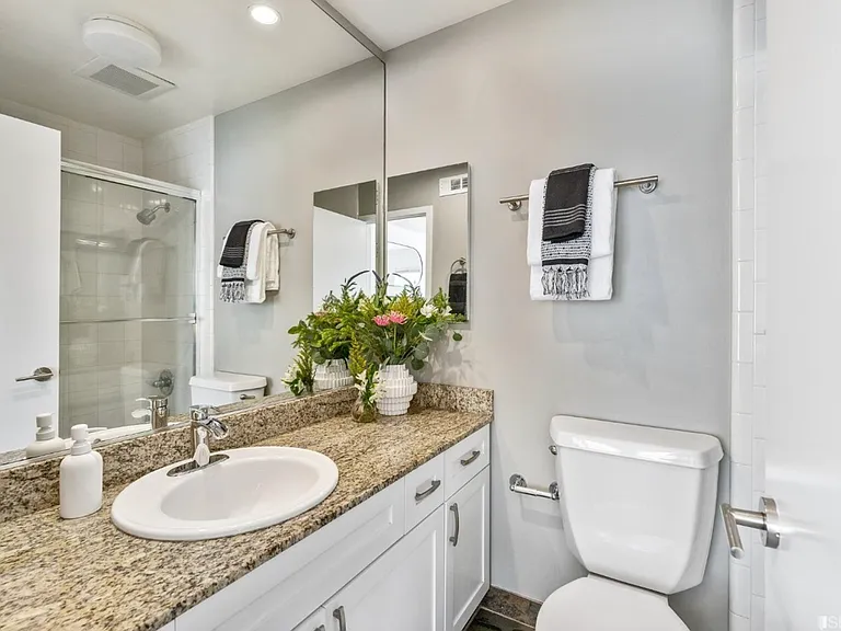 303 Langton St #2 — Photo 22