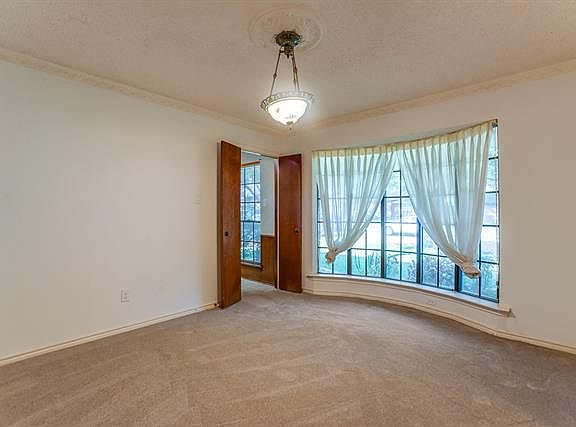 5th image of 1704 Cherbourg Dr