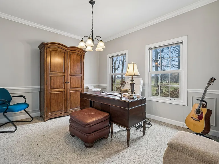 1019 Hilton Ln — Photo 15