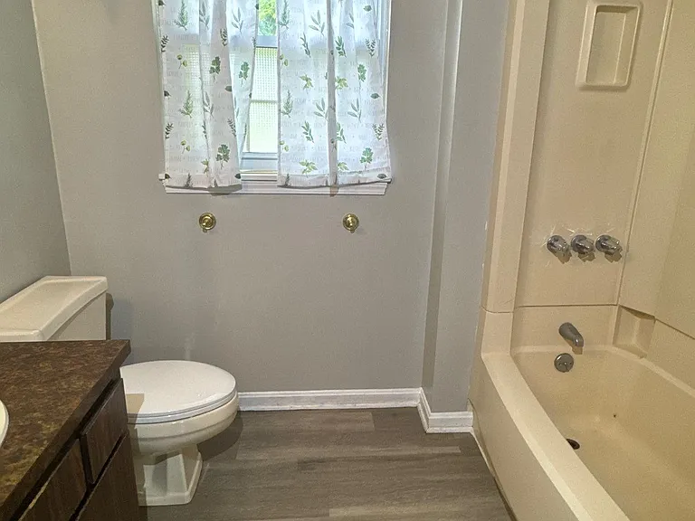 5807 Larkgrove Dr — Photo 17