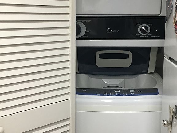 In unit washer dryer
