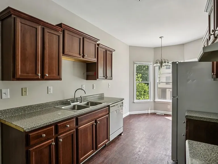 740 Prince Pl NW — Photo 14
