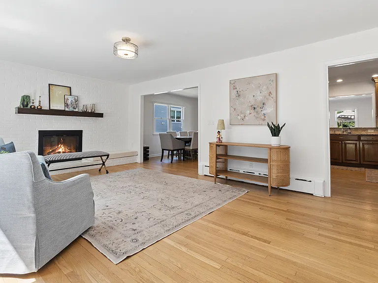 9 Deluca Dr — Photo 5