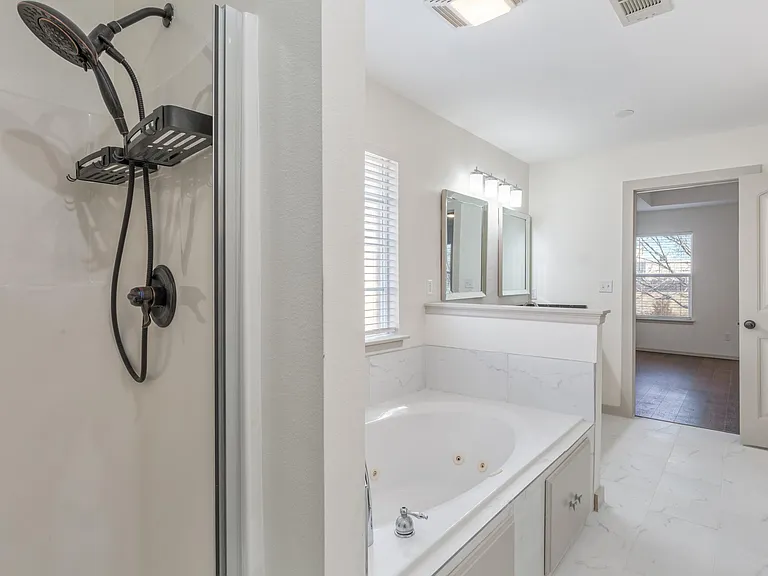 Master Bath Stand-Up Shower