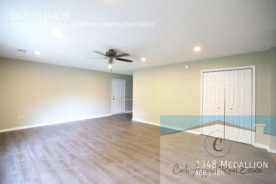 Nettleton Schools - 6 bed/ 3 bath 2,500 sq.ft.., back deck, fenced yard!! — Photo 2