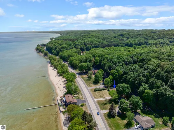 7344 S West Bay Shore Dr, Traverse City, MI 49684