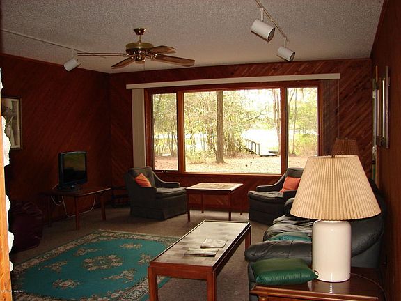 living room overlooking lake.JPG