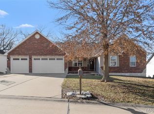 221 Osage Ave, Troy, MO 63379