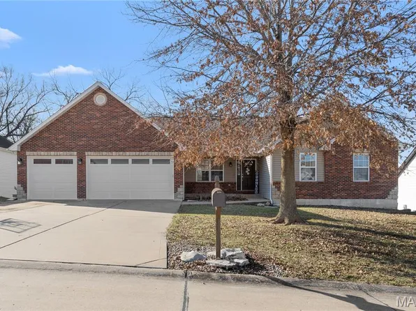 221 Osage Ave, Troy, MO 63379